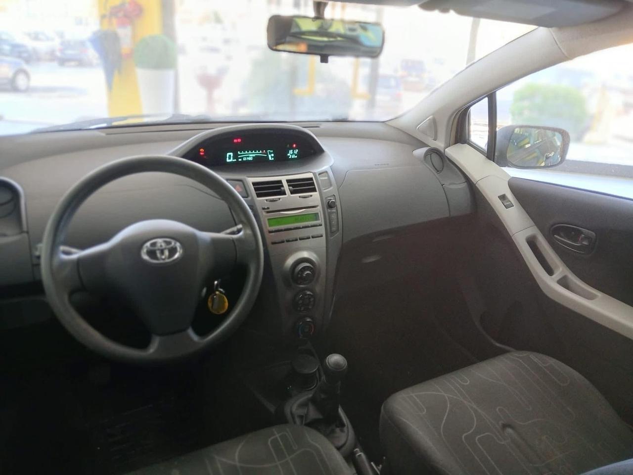 Toyota Yaris 1.0 5 porte garantita 12 mesi