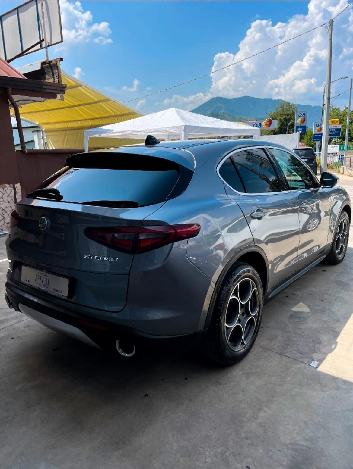 Alfa Romeo Stelvio 2.2 Turbodiesel 210 CV AT8 Q4 full optional tetto panoramico