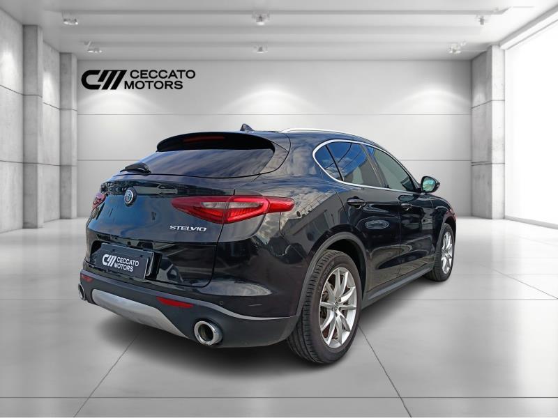Alfa Romeo Stelvio 2.2 Turbo Business Q4 Auto