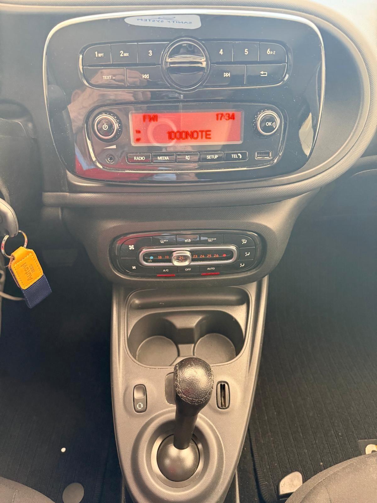 Smart ForFour 70 1.0 twinamic Youngster ***OK NEOPATENTATI***