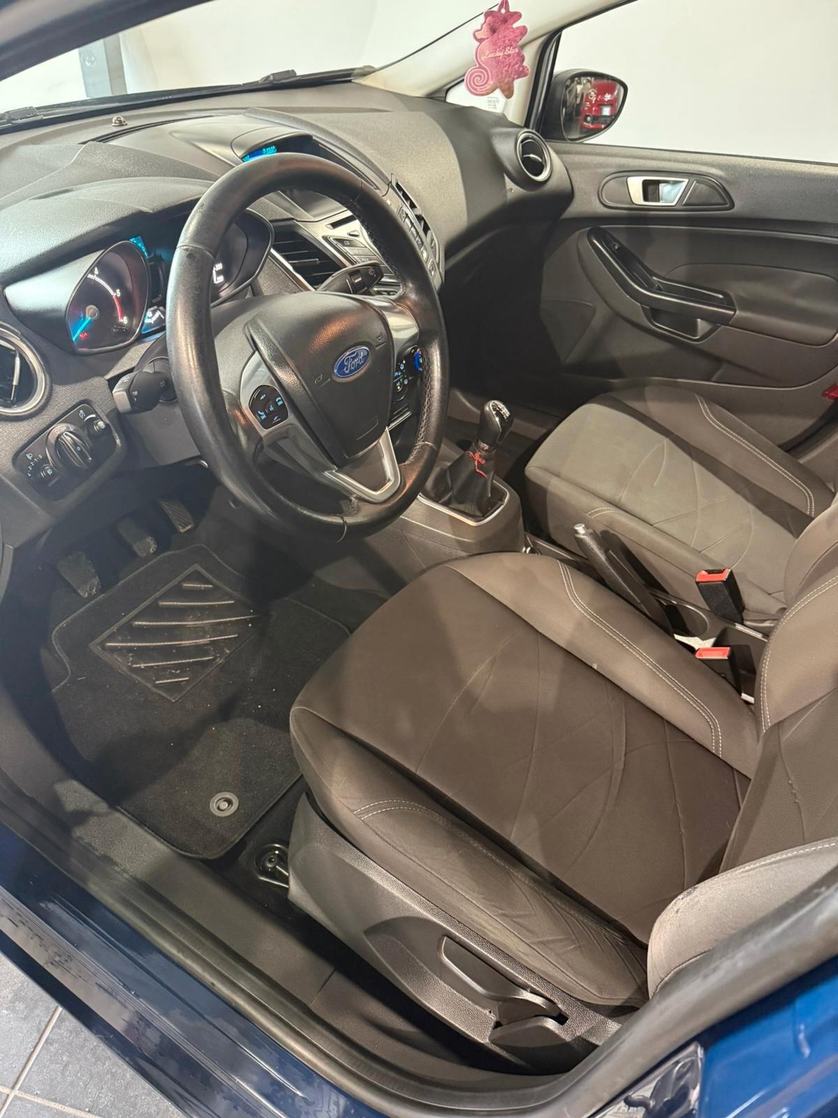Ford Fiesta 1.5 TDCi 75CV - GARANZIA - NEOPATENTATI