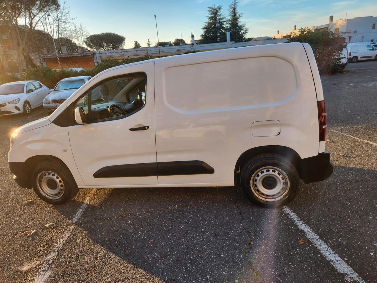 Opel combo 1.5 D unipro km autostradali fatturabile