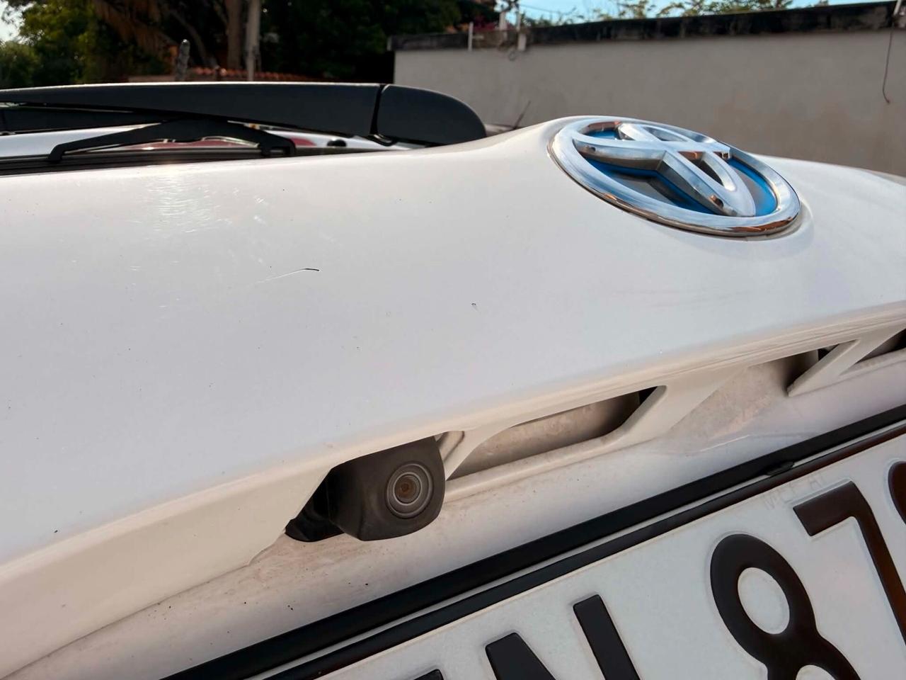 Toyota Yaris 1.5 Benz/Ibrida OK Neop. NO VINCOLO