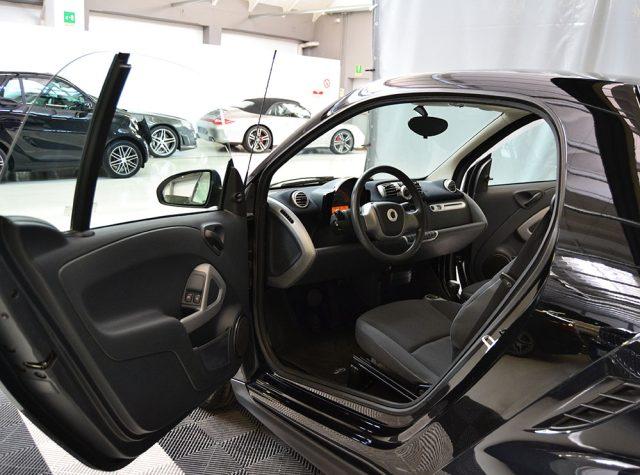 SMART ForTwo 1000 52 kW MHD coupé pure SERVOSTERZO