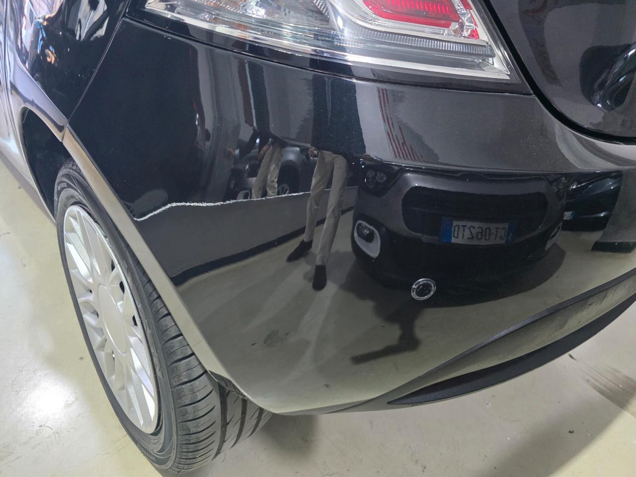 Lancia Ypsilon 1.2 GPL 69cv 1 PROPRIETARIO