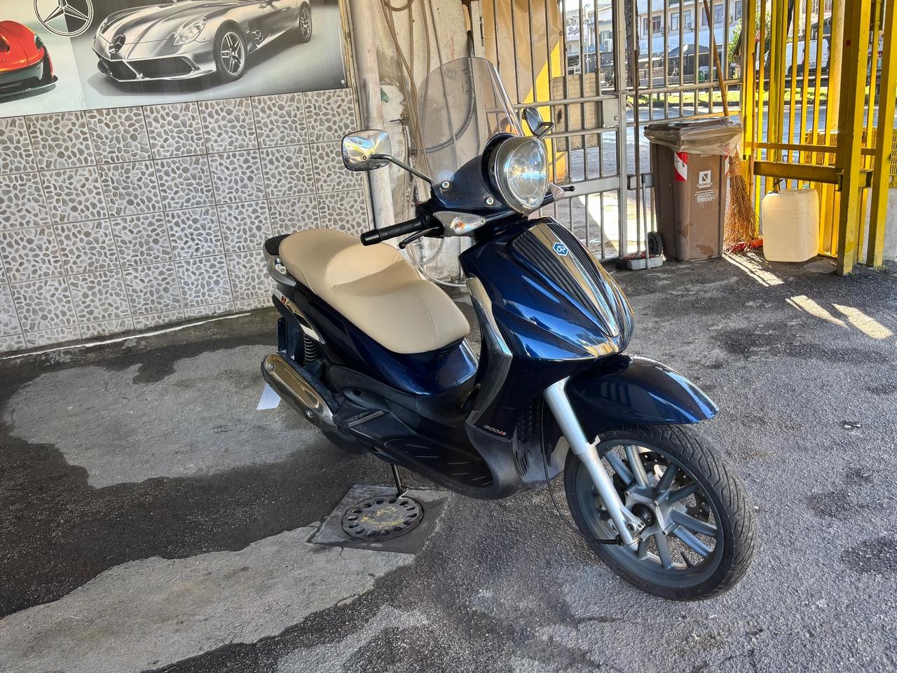 Piaggio Beverly Tourer 300
