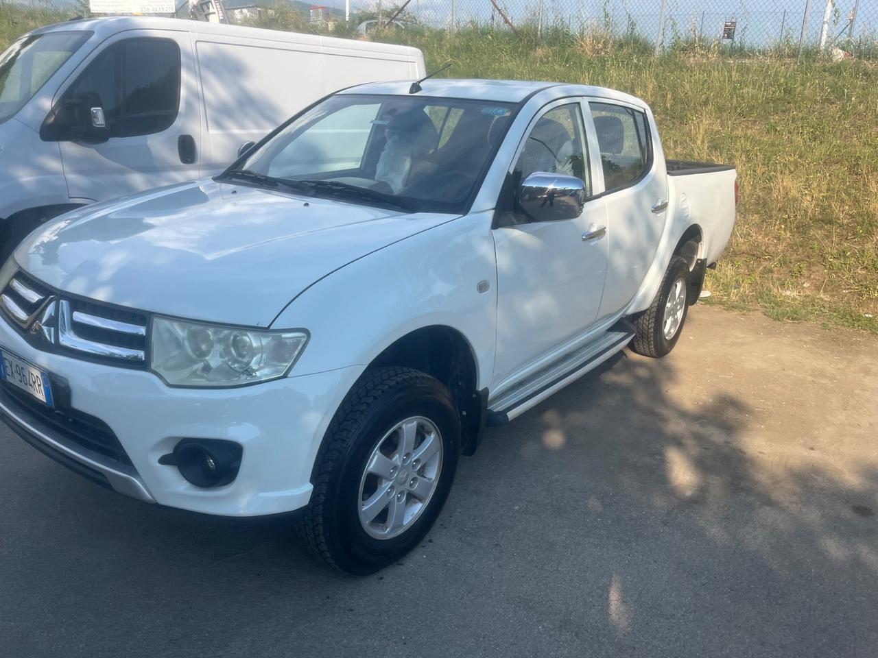 Mitsubishi L200 2014
