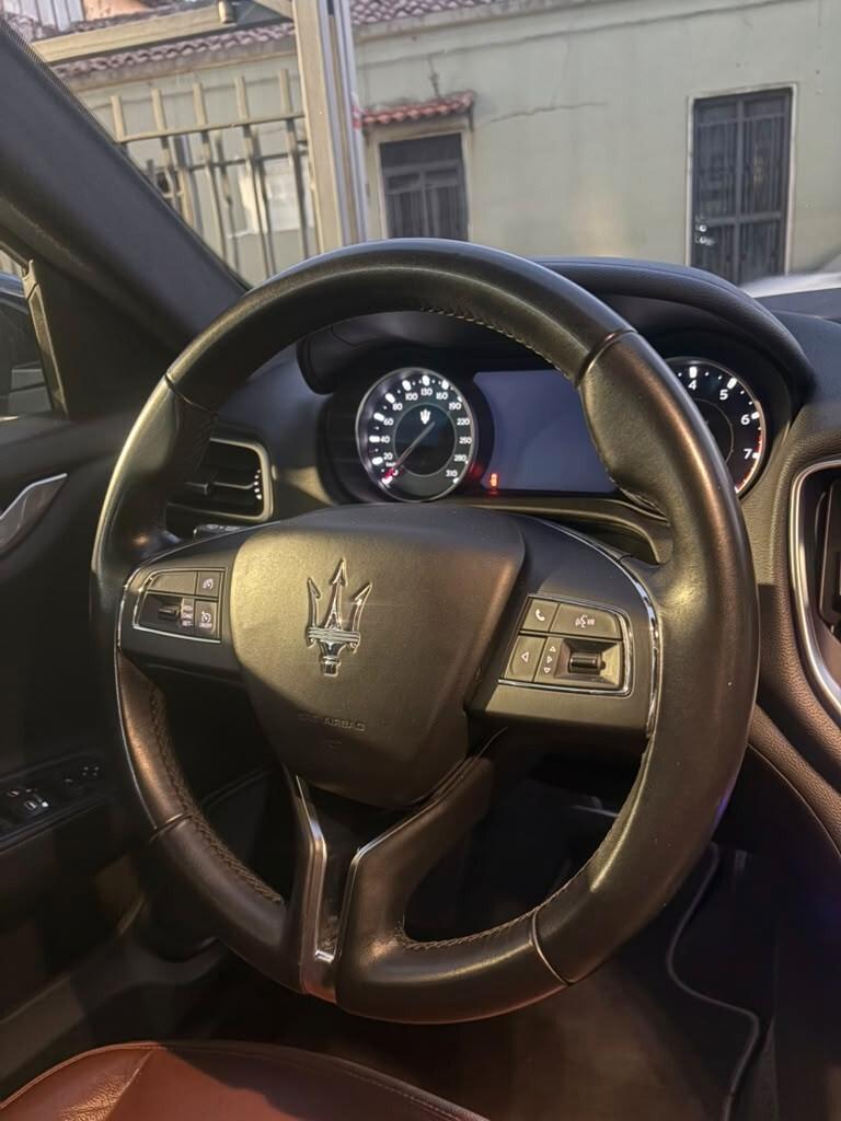 Maserati Ghibli L4 330 CV MHEV Gransport
