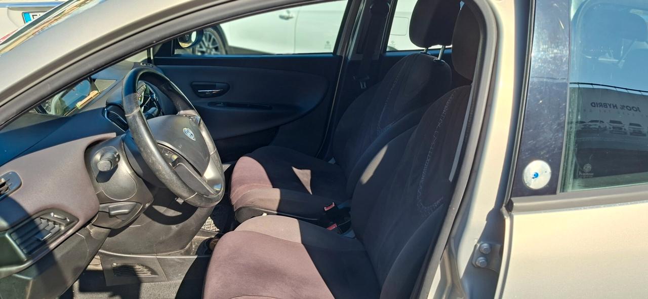 Lancia Ypsilon 1.2 69 CV 5 porte GPL Ecochic Gold