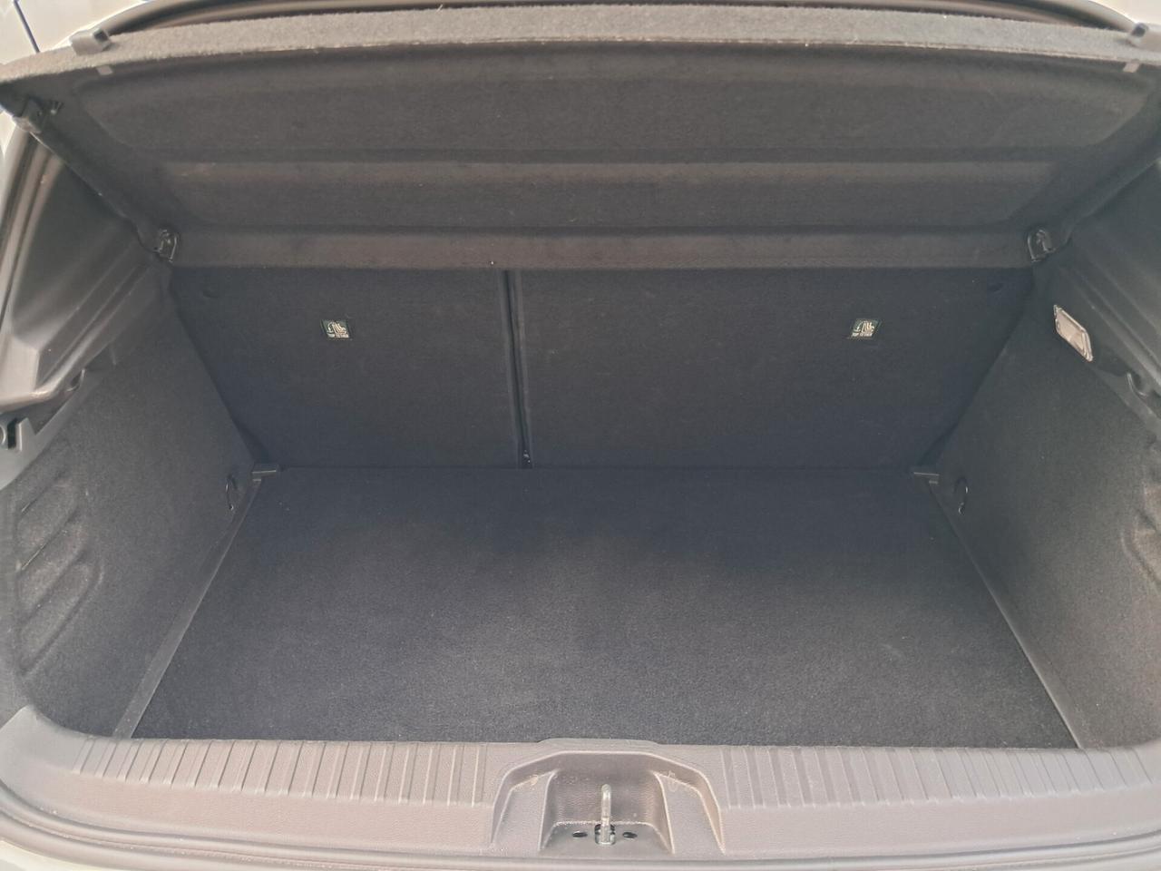 Mitsubishi Colt 1.0L turbo 91 cv Invite