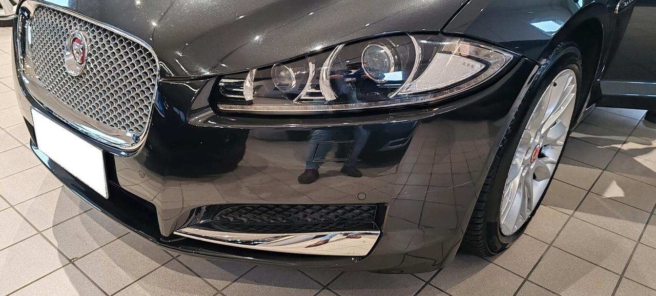 Jaguar XF Sportbrake 2.2 D Business Edition