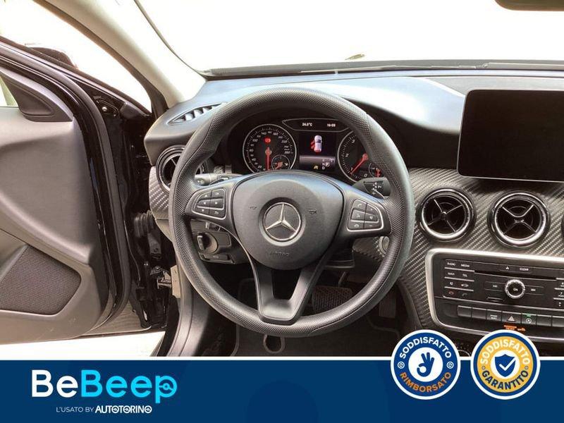 Mercedes-Benz GLA 200 D BUSINESS AUTO