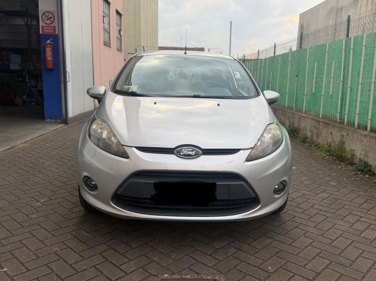 FORD FIESTA 1.2 BENZINA – EURO 5 – OK NEOPATENTATI – IDEALE PRIMA AUTO
