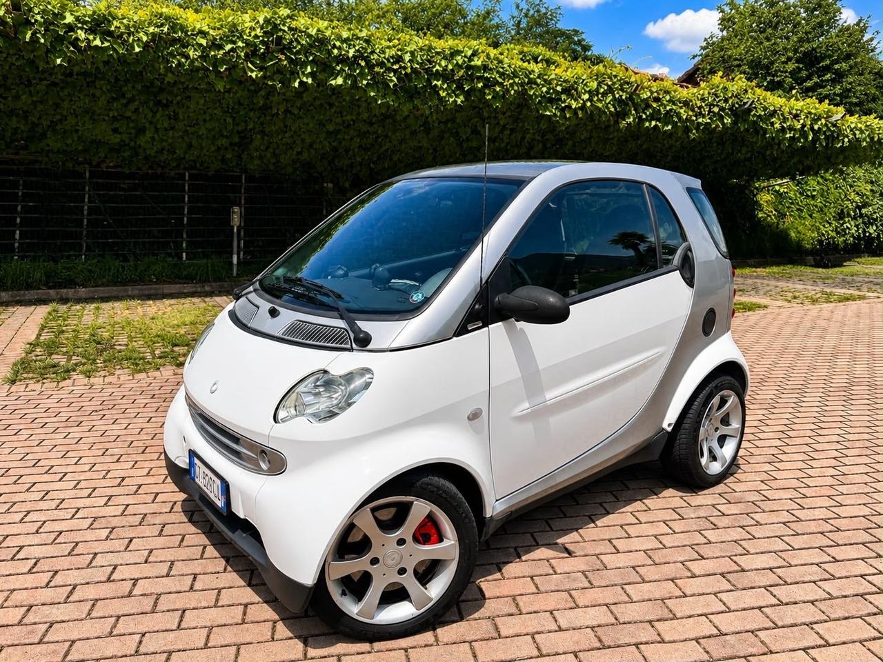 Smart ForTwo 700 coupé pure (37 kW)