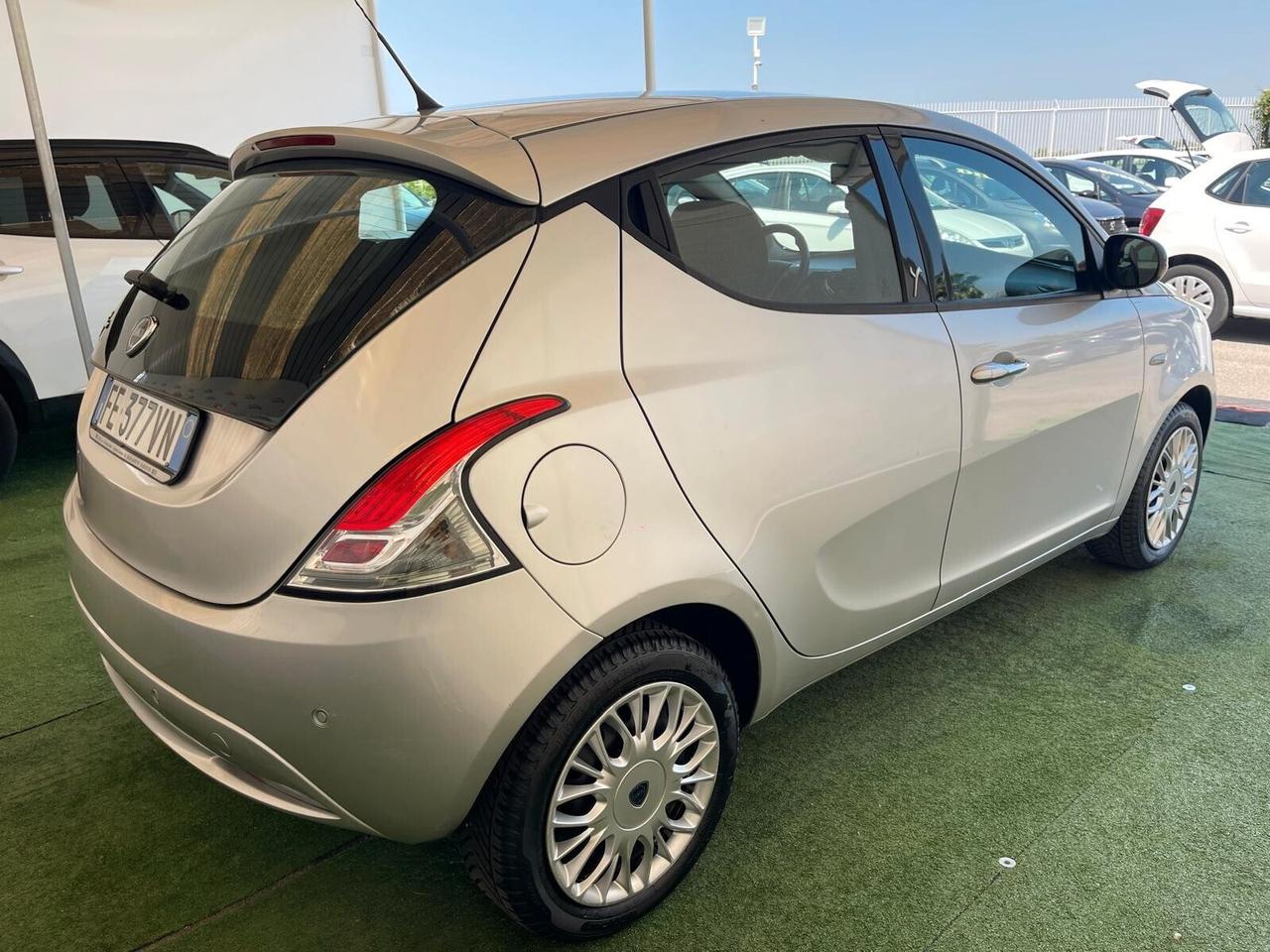 LANCIA YPSILON 1.2 BENZINA 70CV