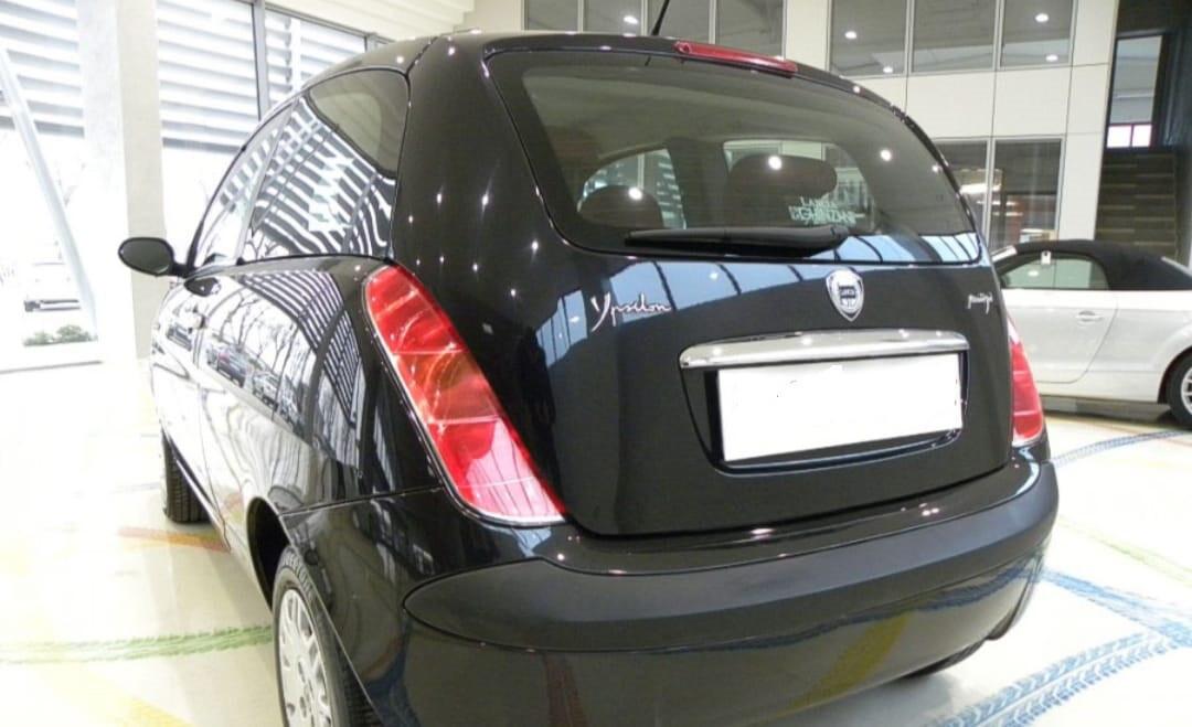 Lancia Ypsilon 1.2 Argento 44KW NEOPATENTATI