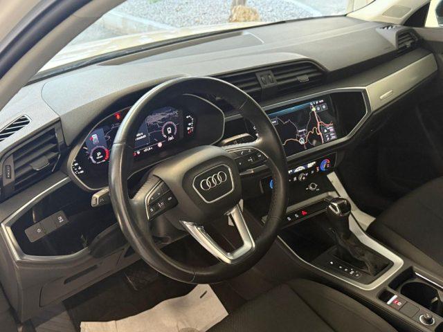 AUDI Q3 35 TDI S tronic Business