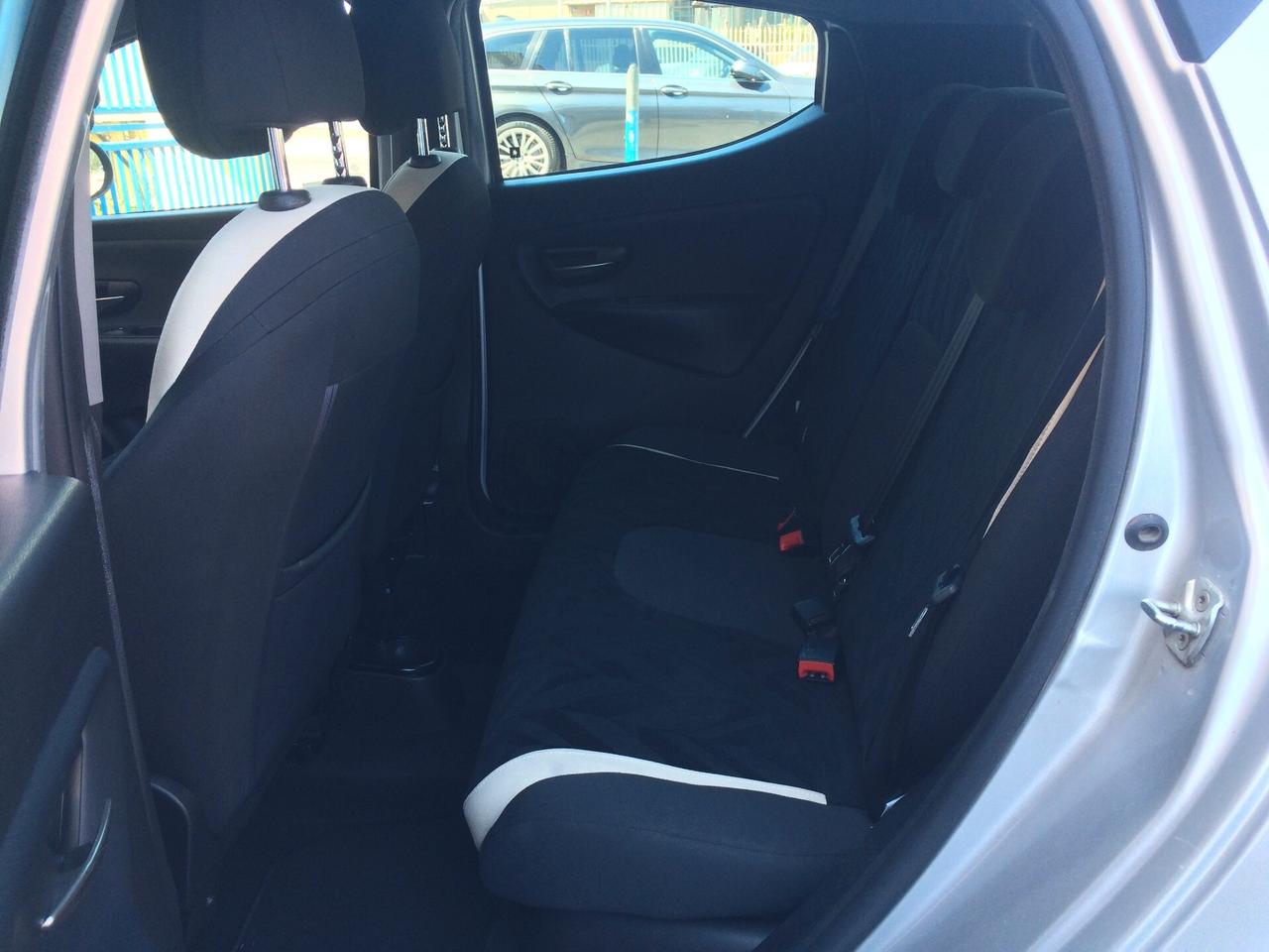 2016 Lancia Ypsilon 1.2 69 CV 5 porte Platinum tagliandata!!!