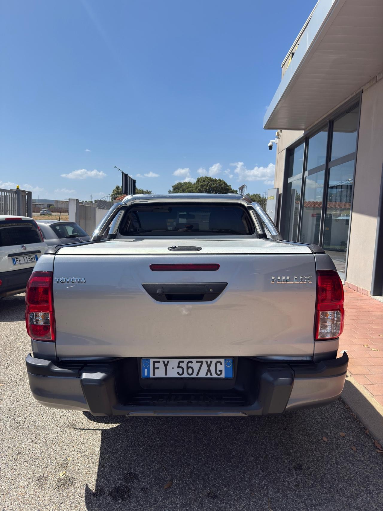 Toyota Hilux 2.4 D-4D 4WD Lounge my20" IVA ESPOSTA