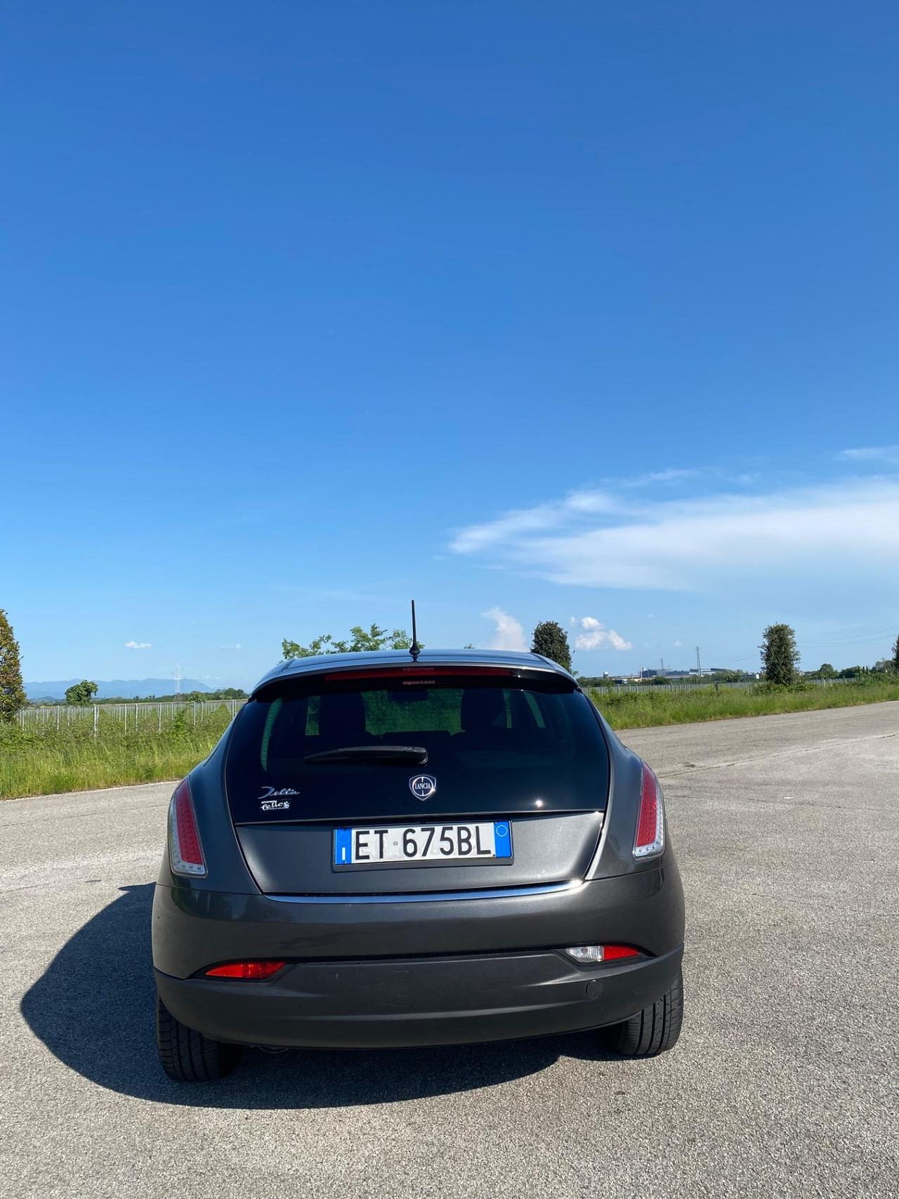Lancia Delta 1.6 MJT DPF Silver