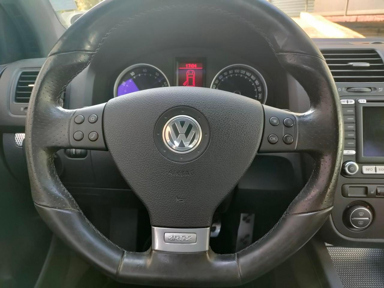 Volkswagen Golf 3.2 VR6 4mot. 5p. DSG R32