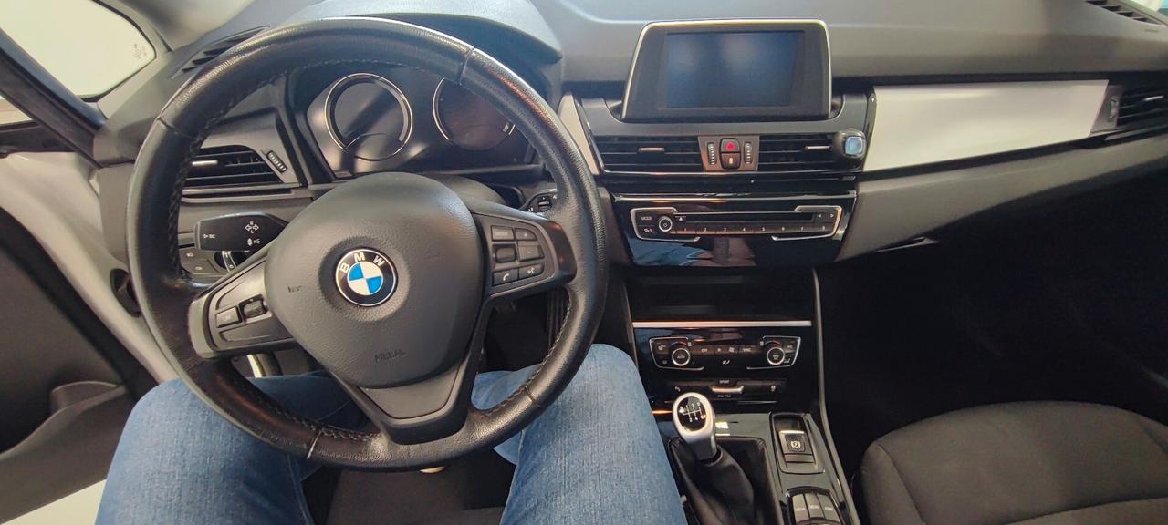 Bmw 2er Active Tourer 218d Luxury