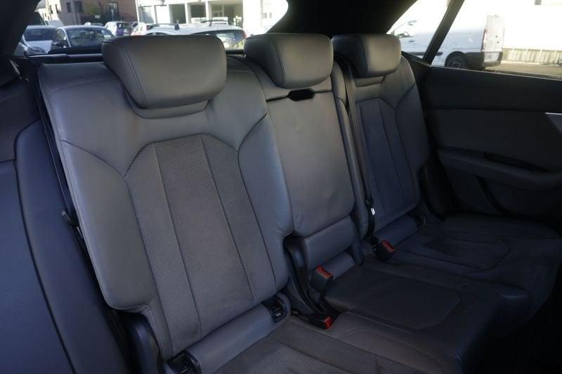 Audi Q8 Audi Q8 50 TDI 286 CV quattro tiptronic S LINE Unicoproprietario