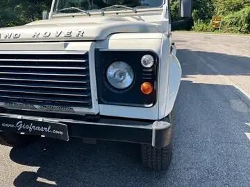 Land Rover Defender 90 2.4 TD4 Station Wagon S