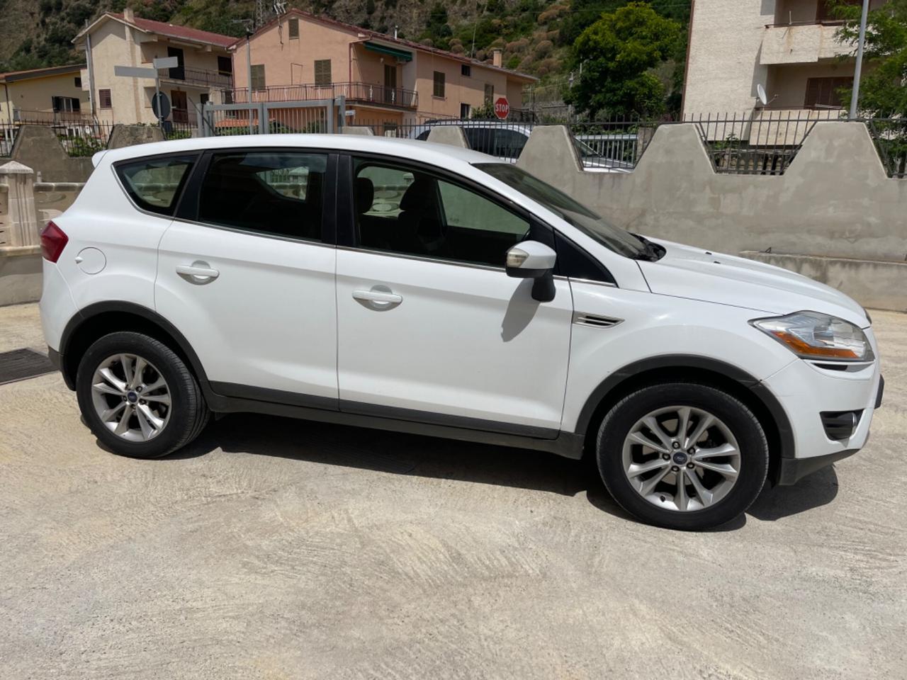 Ford Kuga 2.0 TDCI 140 CV 2WD