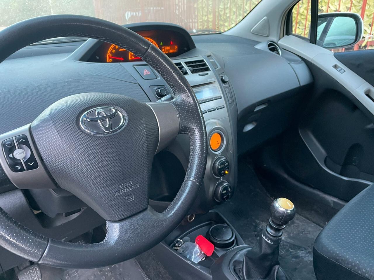 Toyota Yaris 1.4 D-4D DPF 3 porte Sol