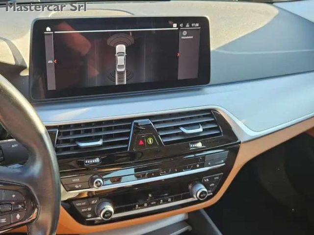 BMW 530 Serie 5 G30 Berlina LCI 530e Business auto - GM283