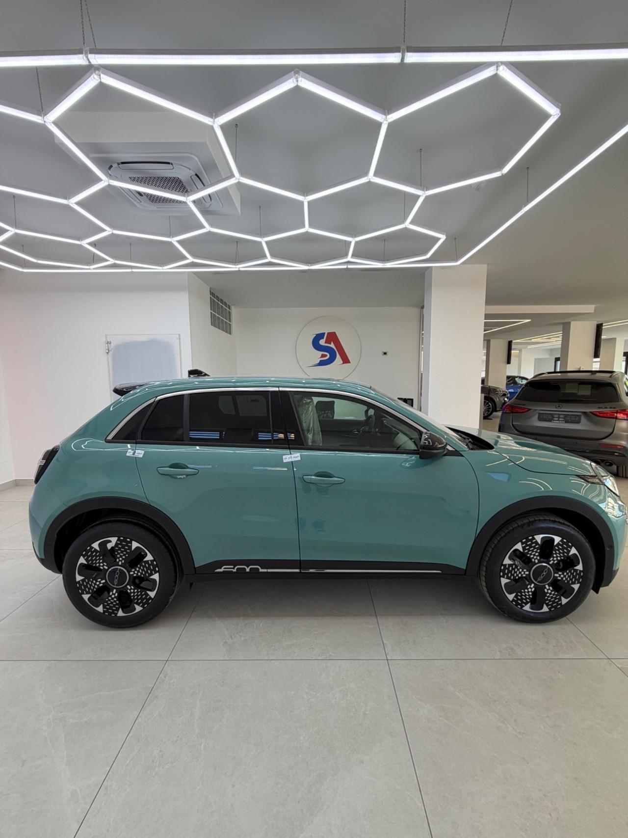 Fiat 600 Hybrid 110 CV DCT MHEV La Prima