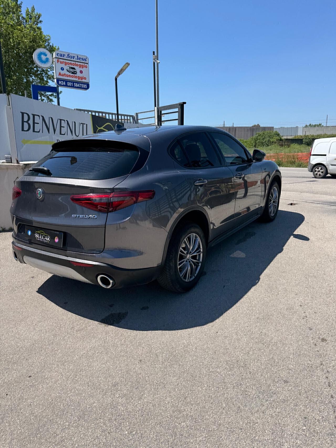 Alfa Romeo Stelvio 2.2 Turbodiesel 180 CV AT8 Q4 Business