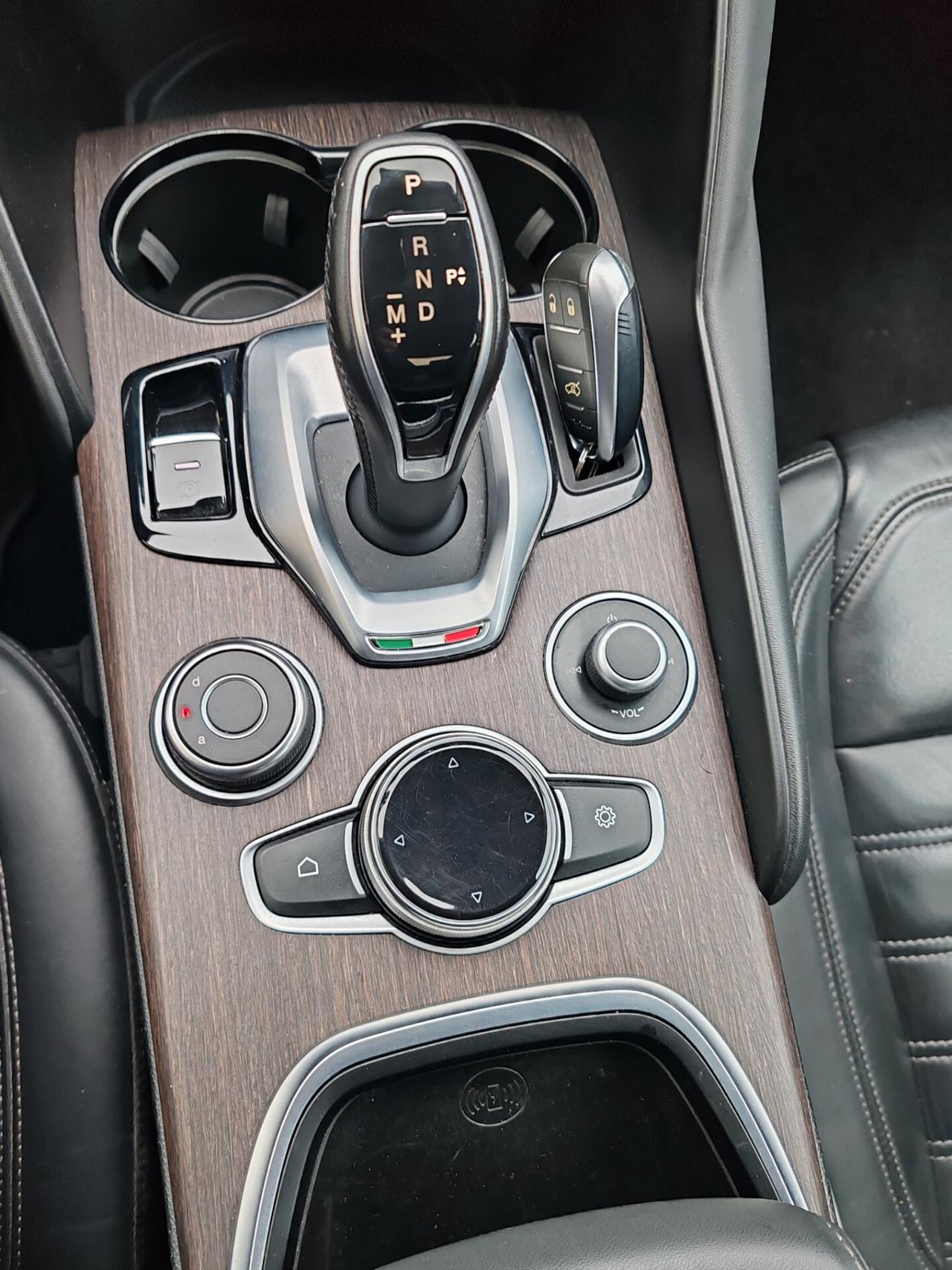 Alfa Romeo Giulia 2.2 TD AT8 190cv Ti