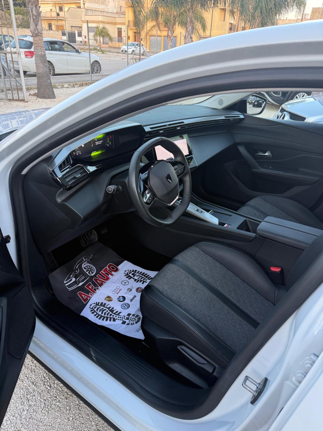 Peugeot 408 PureTech 130 S&S EAT8 Allure