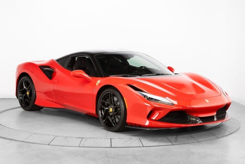 Ferrari F8 Tributo NOLEGGIO LUNGO TERMINE - LEASING FULL INCLUSIVE