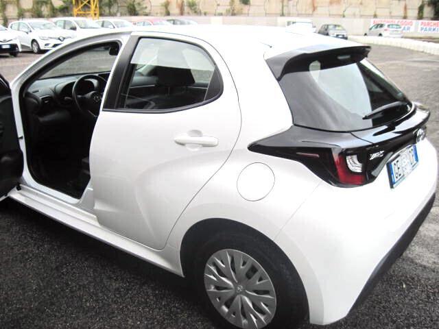 Toyota Yaris 1.5 Hybrid Active SOLO KM 18000