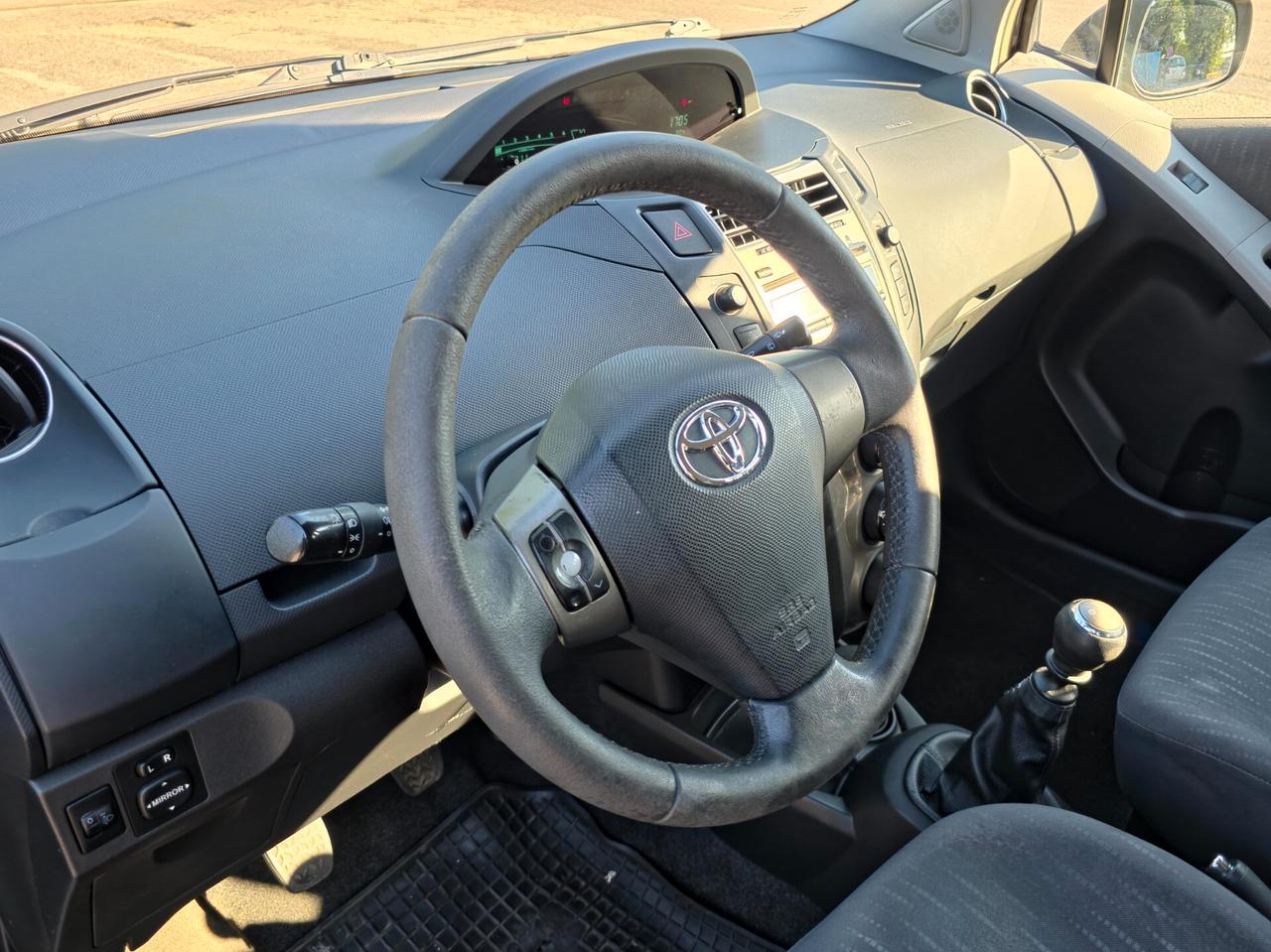 Toyota Yaris 1.4 D-4D DPF 5 porte CV-90 E4 Manuale NEO 2009