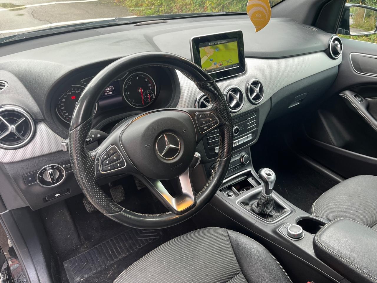 Mercedes-benz B 180 d Premium 2016