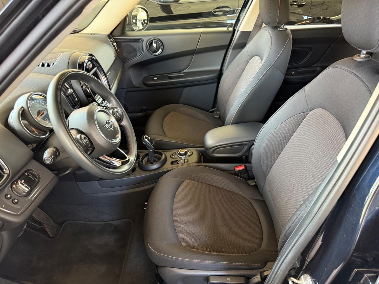 Mini Cooper Countryman 1.5 Hype CAMBIO AUTO UNICO PROP