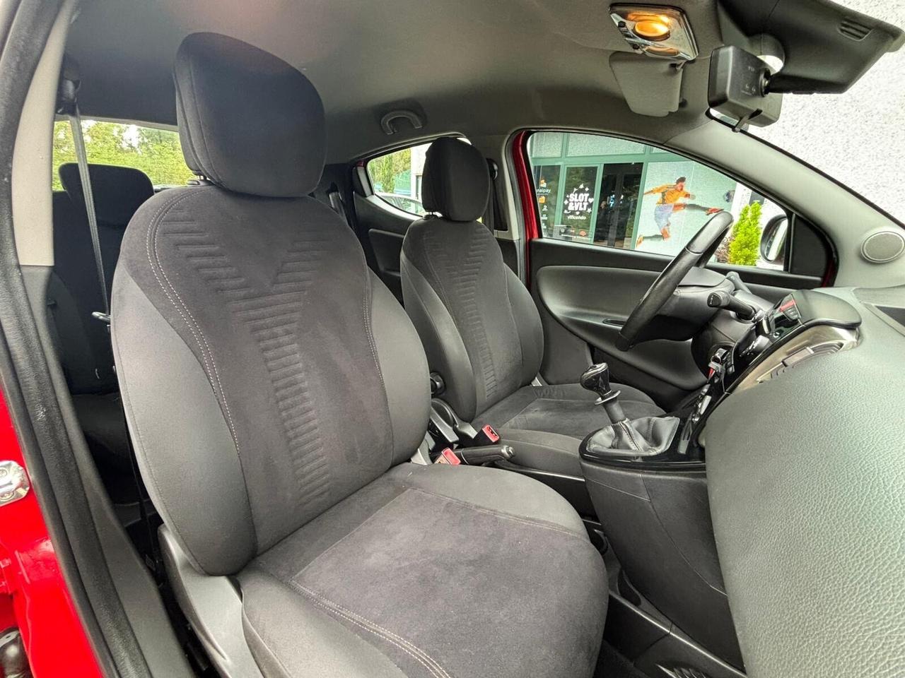 Lancia Ypsilon 0.9 TwinAir *NEOPATENTATI*METANO*