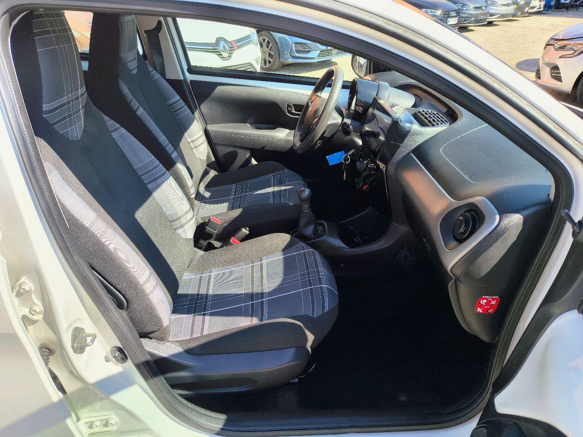 PEUGEOT - 108 - PureTech 82 5p. Active TOP!