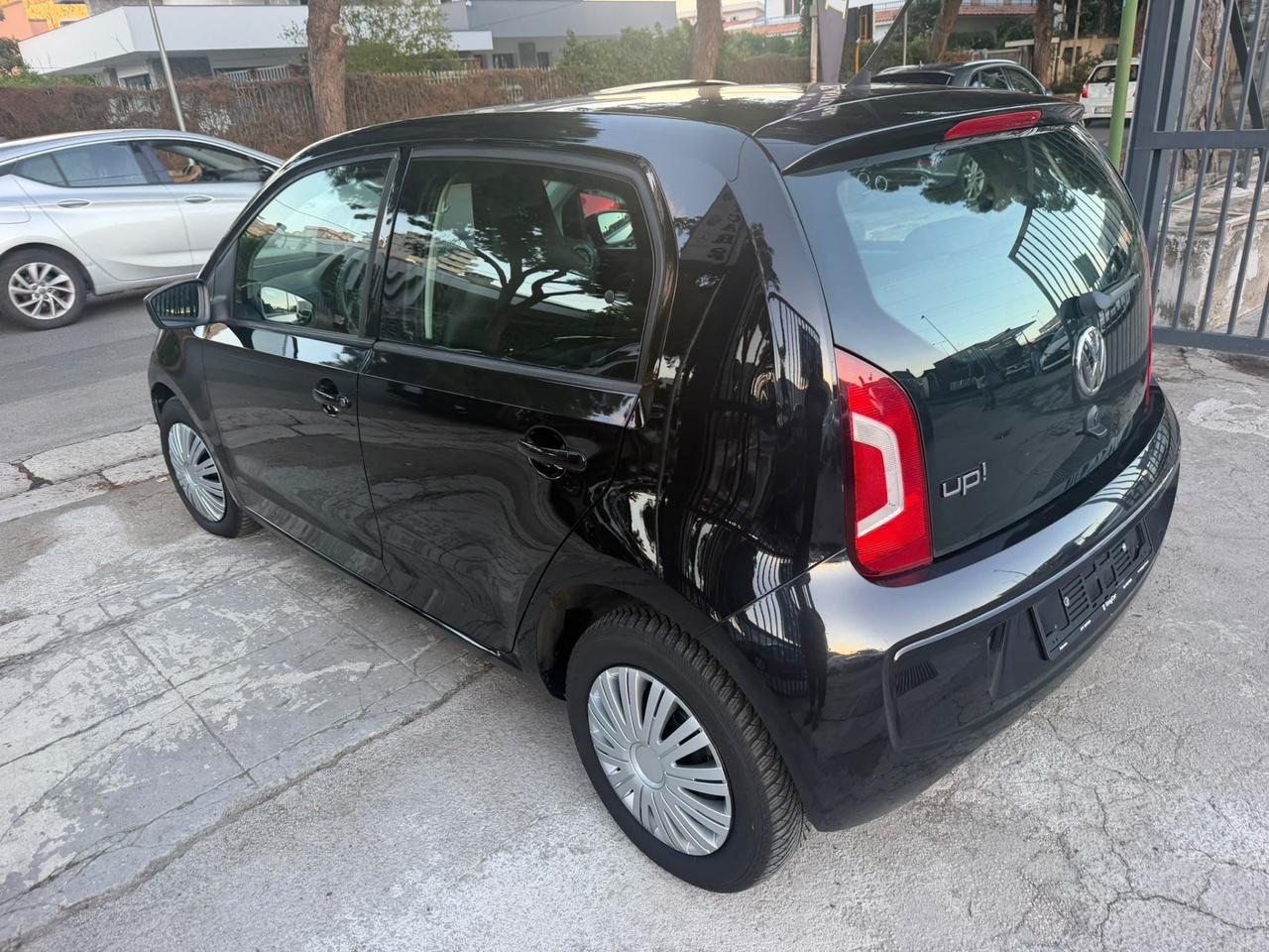 Volkswagen up! 1.0 5p. move