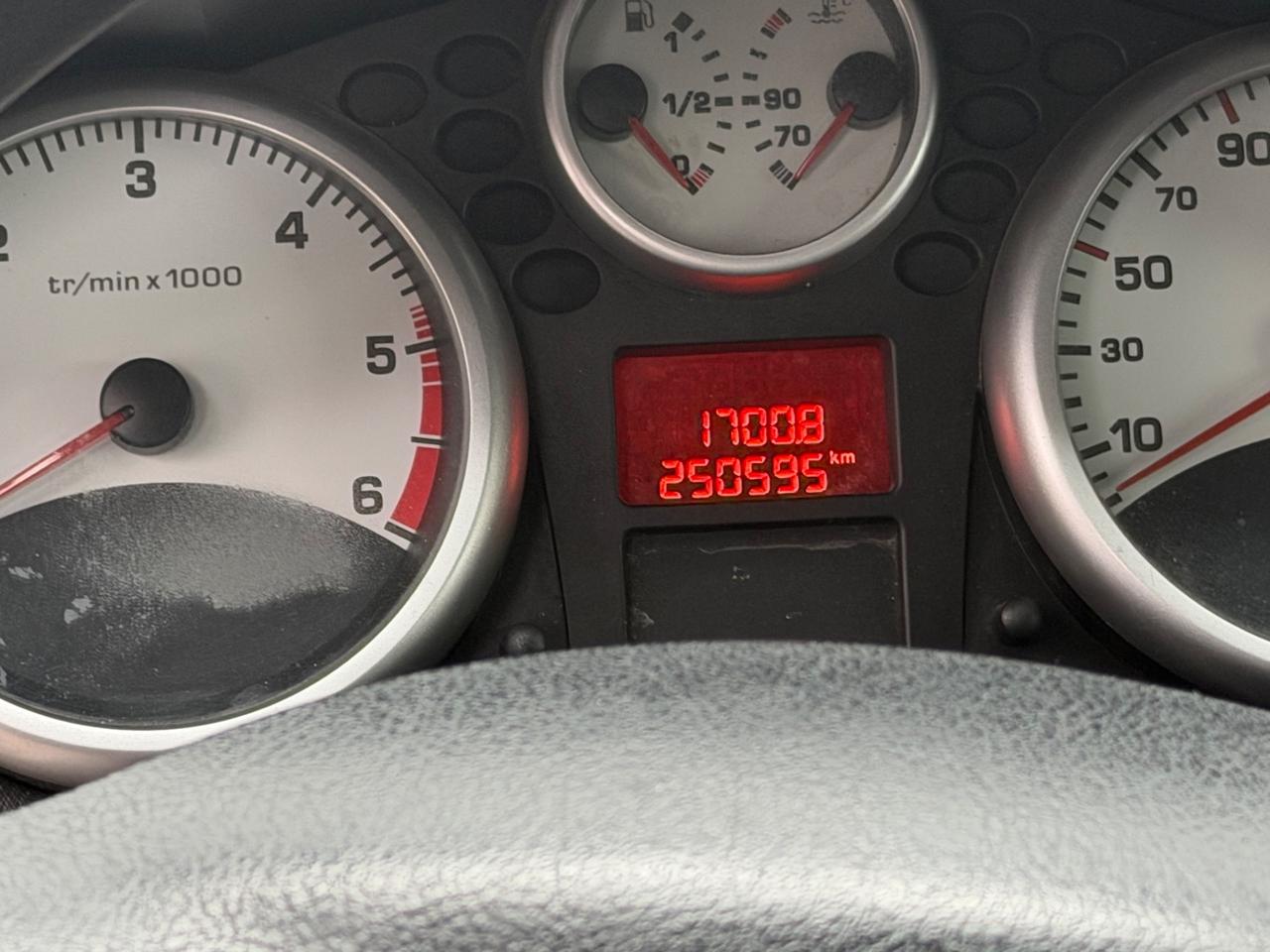 Peugeot 207 1.4 HDi 70CV 5p. XT