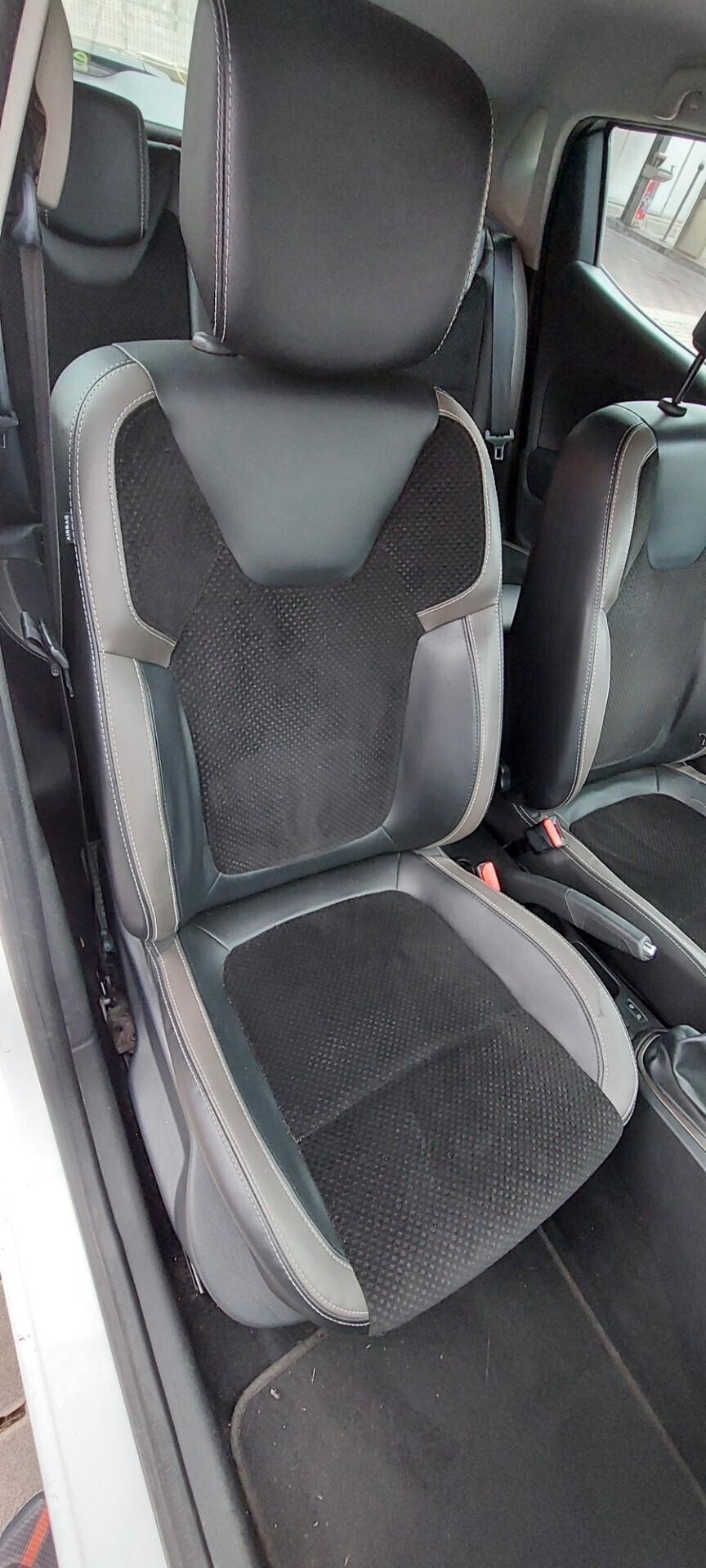 CLIO 1,5 DIESEL 90 CV DUEL NAVIGATORE LED CRUISE SENSORI X NEOPATENTATI IMPECCABILE