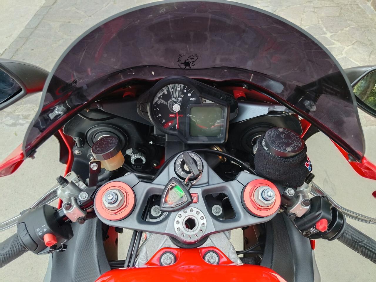 Aprilia RSV 1000