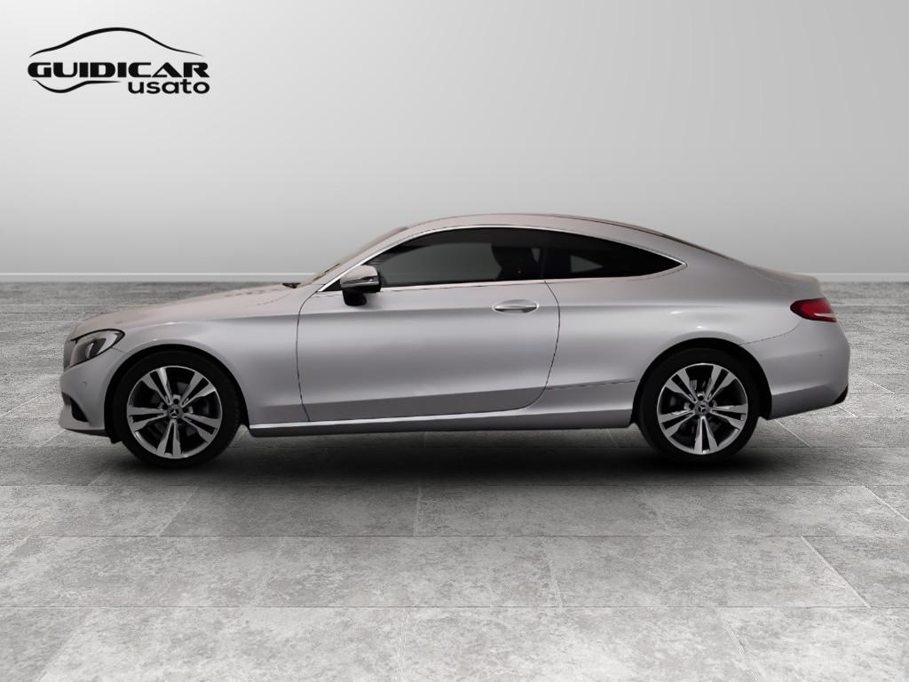 Mercedes-Benz Classe C-C205 2016 Coupe - C Coupe 220 d Premium 4matic auto