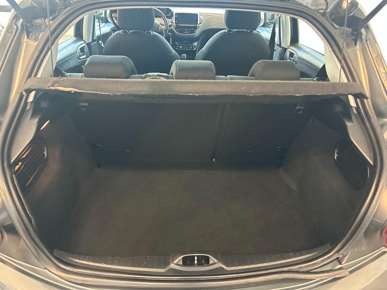 Peugeot 208 PureTech 82 5 porte Allure