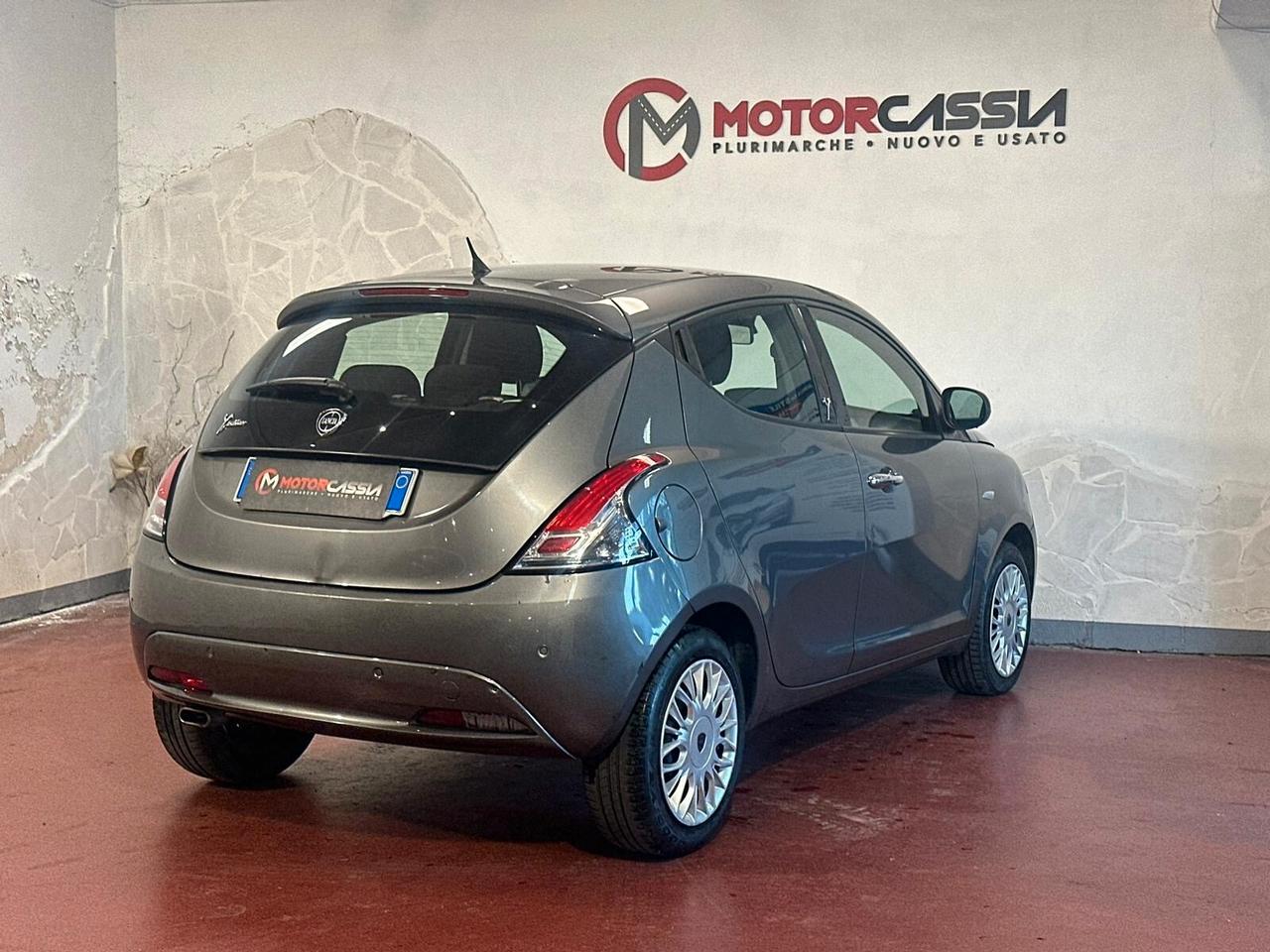 Lancia Ypsilon 1.2 69 CV 5 porte Platinum