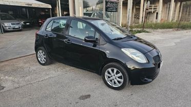 Toyota Yaris 1.0 benzina 5 porte